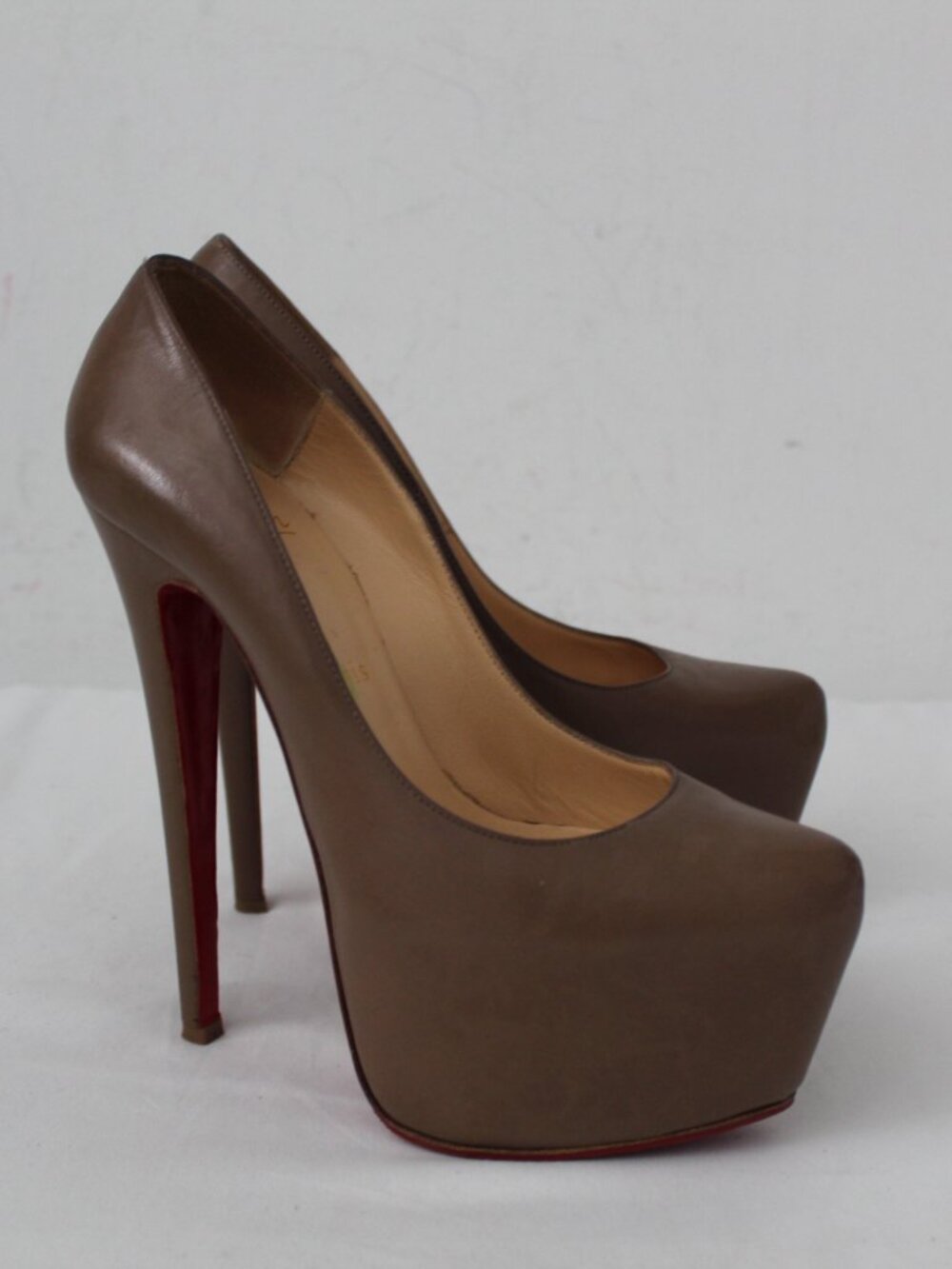 Christian Louboutin Highness Platform Stiletto Pumps Taupe Leather Red Bottom 37
